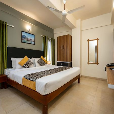 Cj Grande By Jesway Hotels & Resorts Kochi Exterior photo