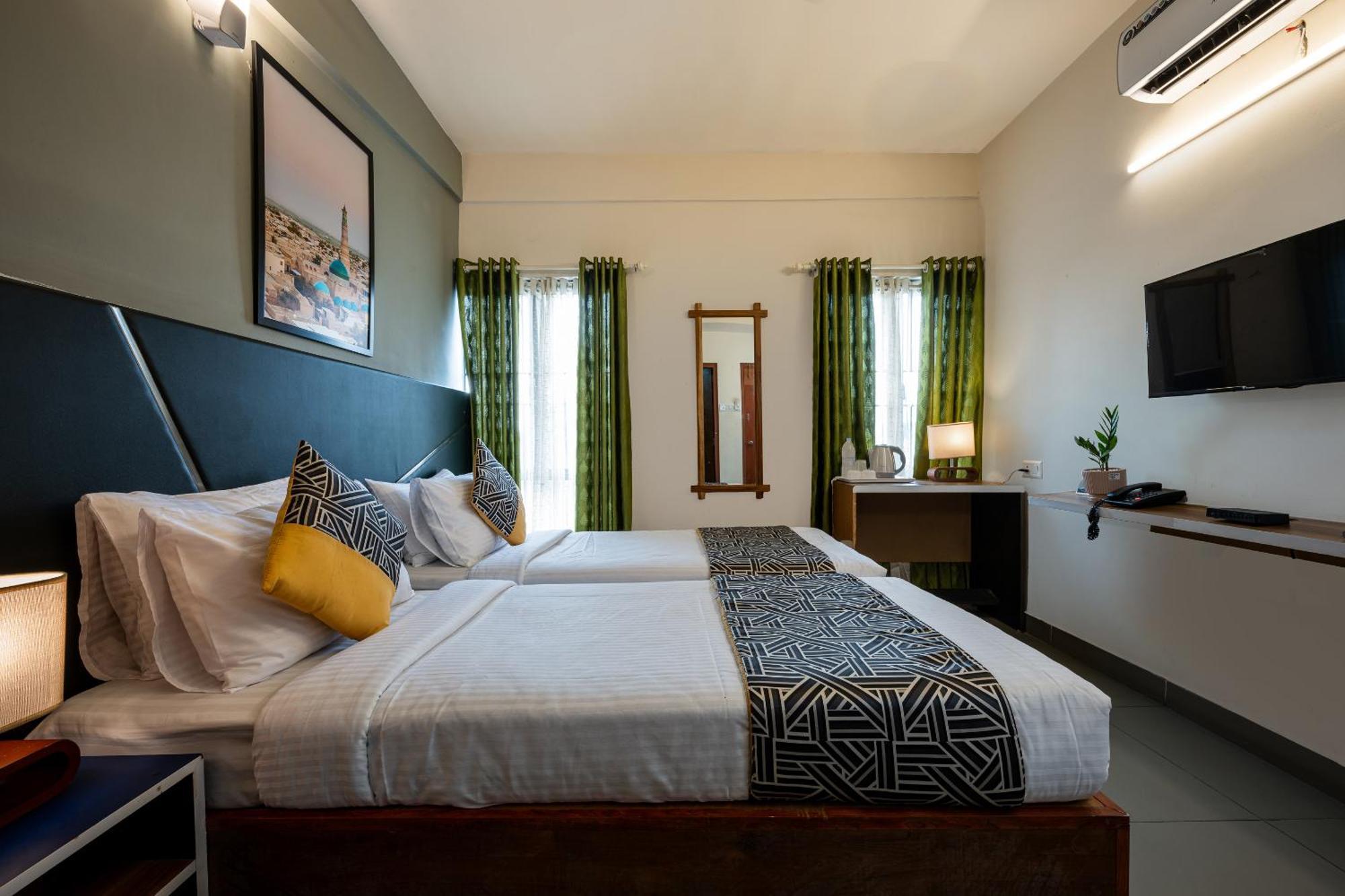 Cj Grande By Jesway Hotels & Resorts Kochi Exterior photo