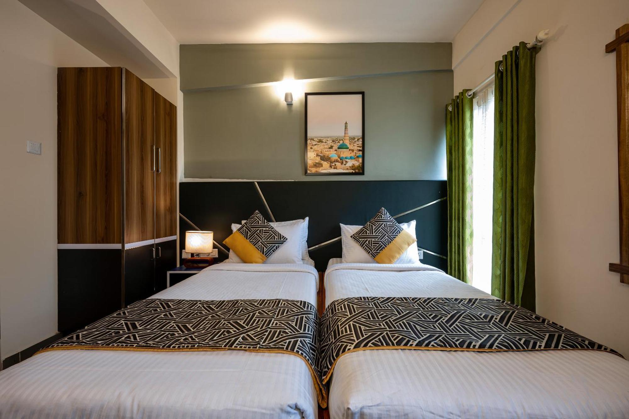 Cj Grande By Jesway Hotels & Resorts Kochi Exterior photo