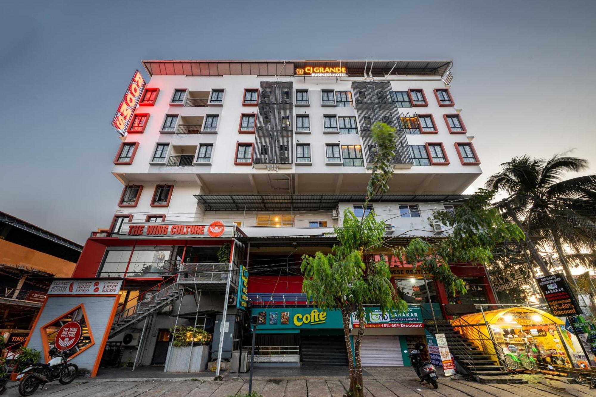 Cj Grande By Jesway Hotels & Resorts Kochi Exterior photo